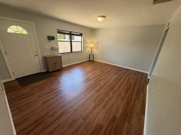 (undisclosed Address), Largo, FL 33770