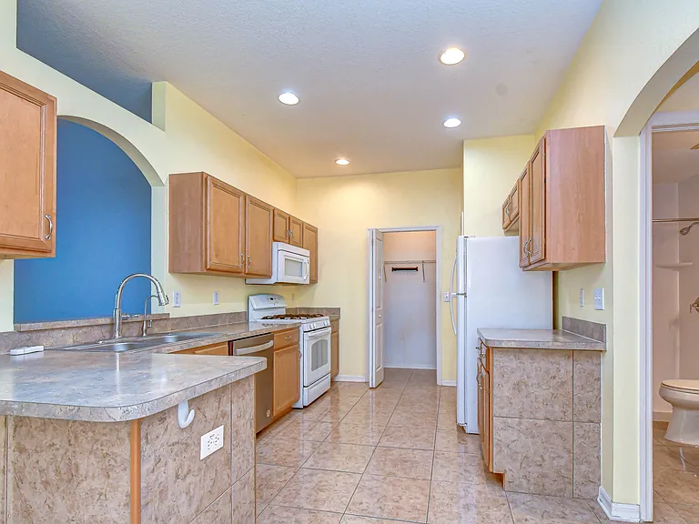 31501 Shaker Cir — Photo 15