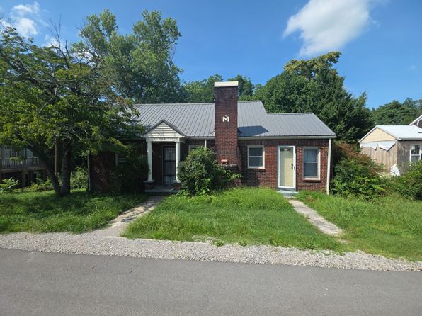 118 W Bronson St