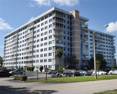 4200 Hillcrest Dr APT 904, Hollywood, FL, 33021