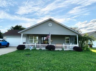 1136 Rockwell Dr, Xenia, OH 45385