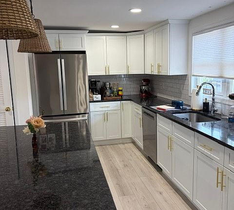 3rd image of 1283 Springfield Ave #A