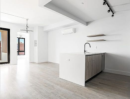 2nd image of 2811 Tilden Ave #4D