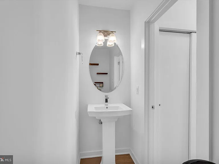 904 Riverplace Dr — Photo 12