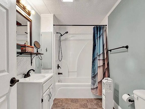 5th image of 676 Church St SE #1