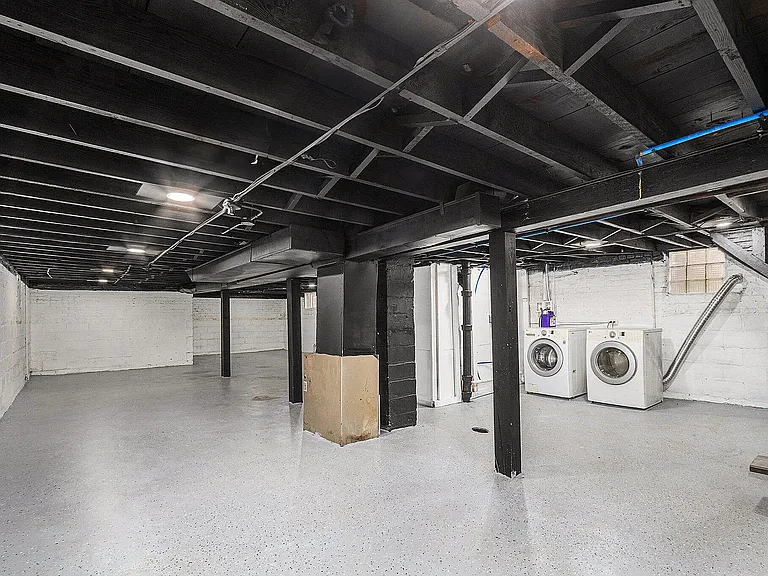 1067 Polk St — Photo 11