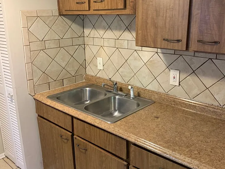 7203 SW 44th Pl — Photo 4