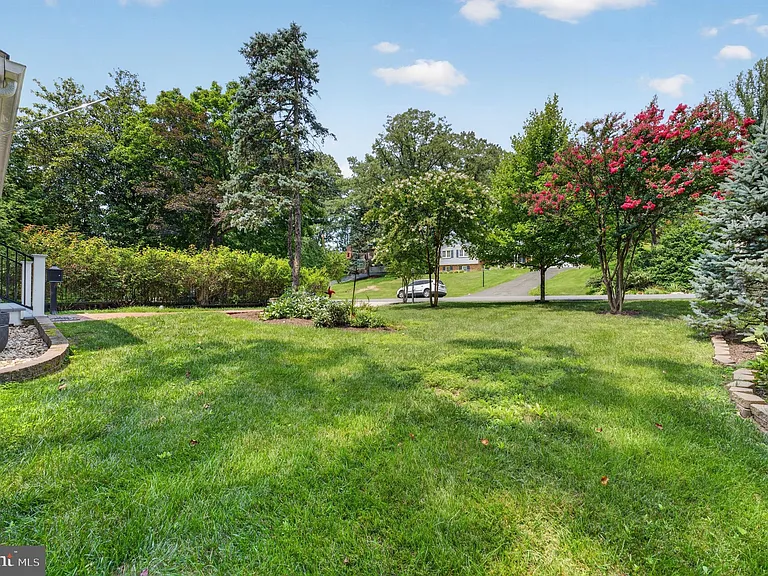 6443 Walters Woods Dr — Photo 84