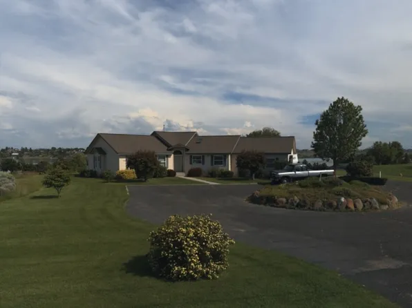 3705 W Peninsula Drive, Moses Lake, WA 98837