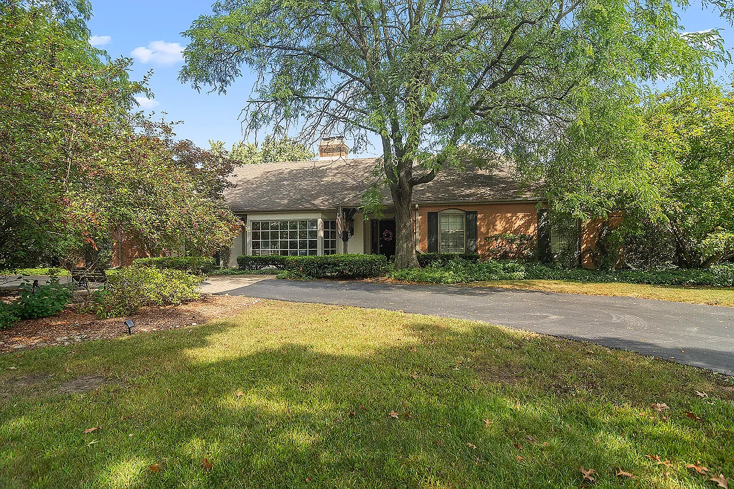 5 bed, 3967 sqft, $6,500 — Photo 2
