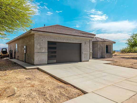 2nd image of 1718 W Starfire Cir