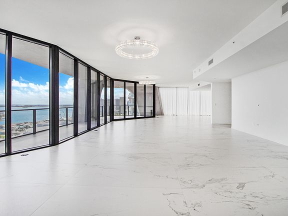 3rd image of 1000 Biscayne Boulevard #2901