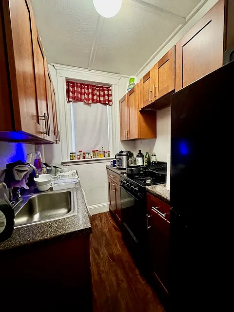 1169 Boylston St #9