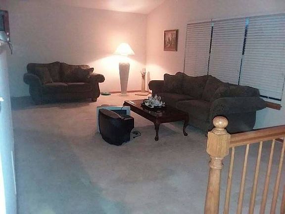 5th image of 18500 Zurich Ln