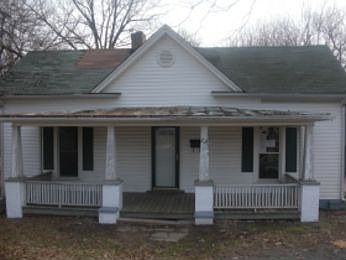 1st image of 221 N Logan St