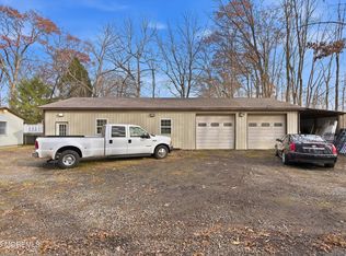 342 Colts Neck Road, Farmingdale, NJ 07727