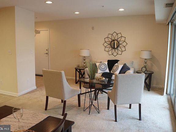 5th image of 1101 Primrose Ct APT 301