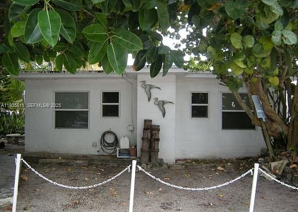 2nd image of 310 Desoto St