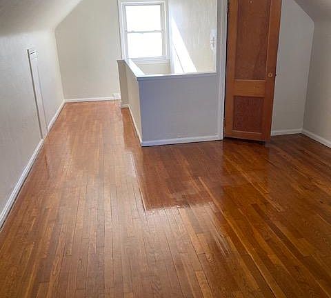 3rd image of 1103 Clearview Ave