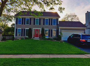 1540 Prairie Crossing Dr, West Chicago, IL 60185