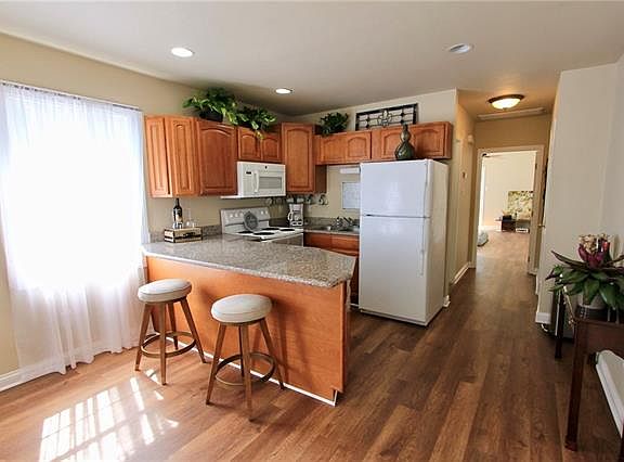 4th image of 3818 Cypress St