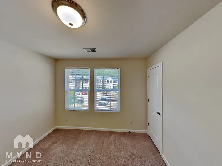 2547 Piering Dr — Photo 13