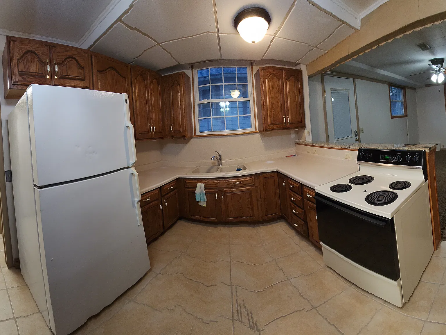 2 bed, 960 sqft, $875 — Photo 2