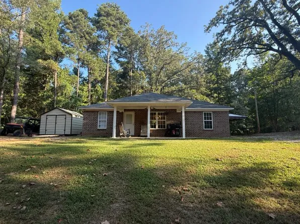 206 Country Club Rd, Fulton, MS 38843