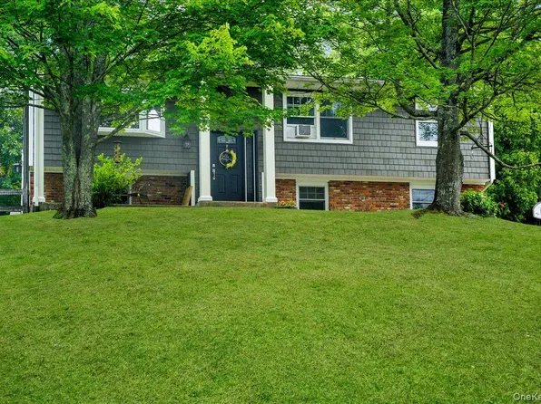 19 Saint Michaels Terrace, Carmel, NY 10512