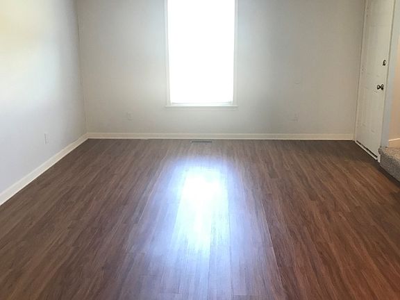2nd image of 858 Village Ct #860