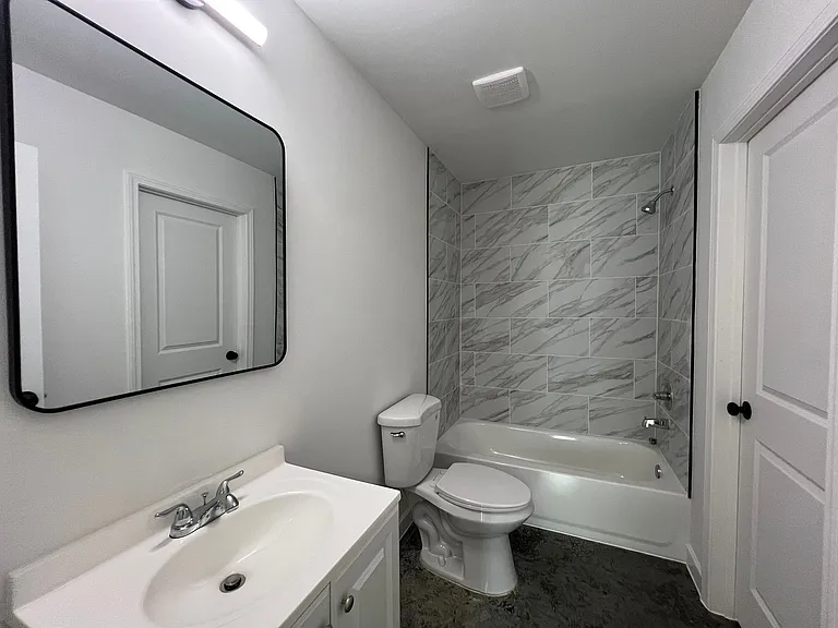 3701 Glenburee Cv — Photo 6