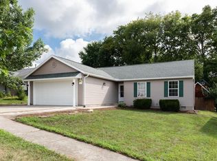 2621 S Southern Pines Ct, Bloomington, IN 47403