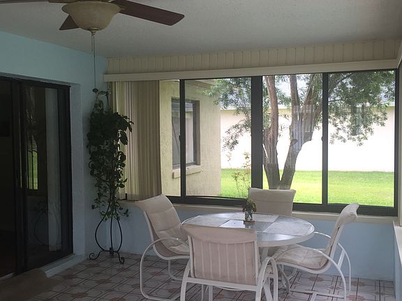 3rd image of 92 Wood Haven Dr