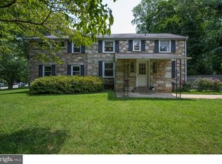 8271 Thomson Rd, Elkins Park, PA 19027