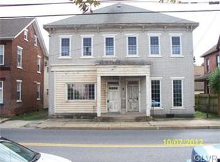 12 Main St, Walnutport, PA 18088