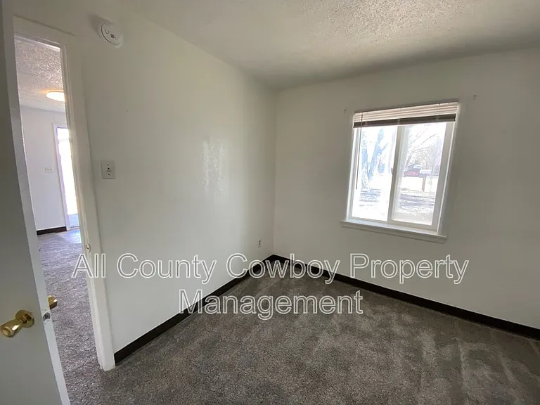 864 N 5th St #2 — Photo 4