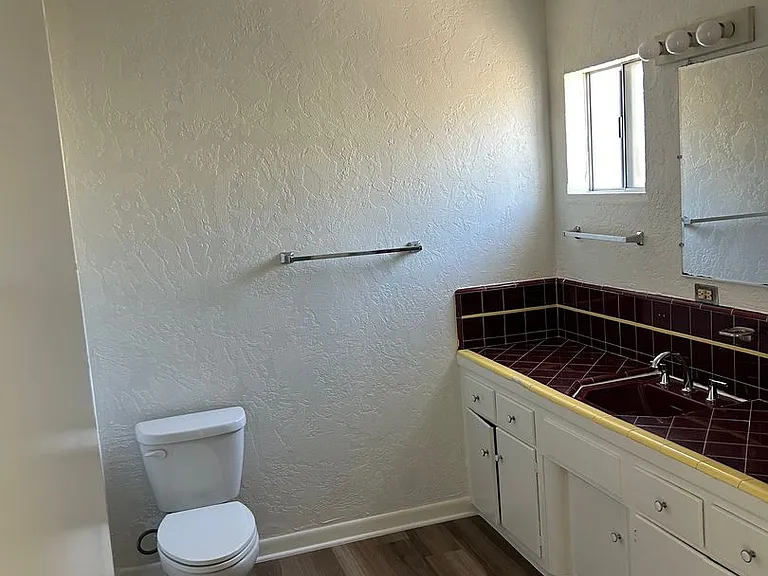 2355 Torrance Blvd #A — Photo 5