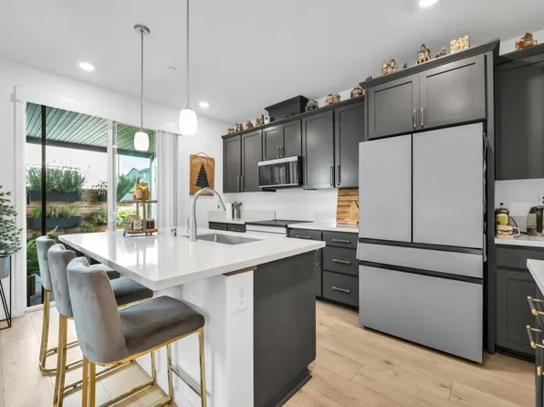 1619 Bronzewick Ln, Sacramento, CA 95834