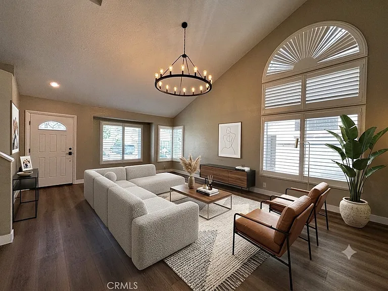 11597 Norgate Cir — Photo 2