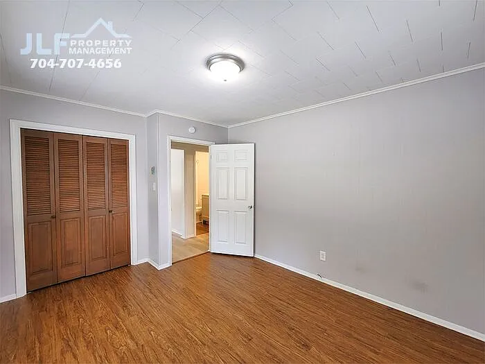 135 Oak Grove Rd — Photo 10