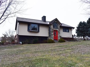 34 Reservoir Rd, Marlboro, NY 12542