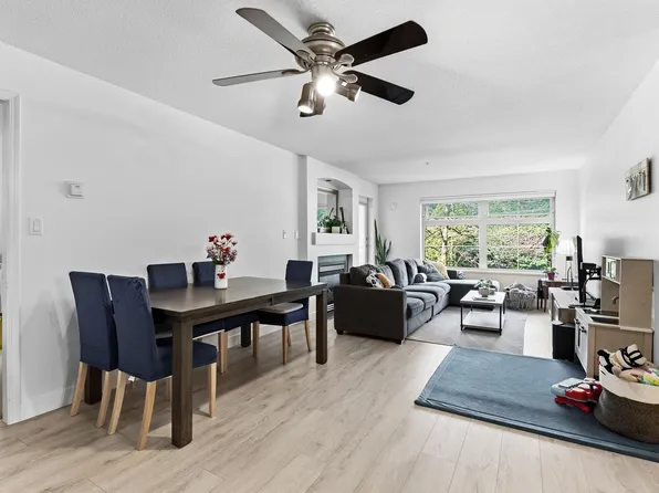 15220 Guildford Dr #312, Surrey, BC V3R 0Y6