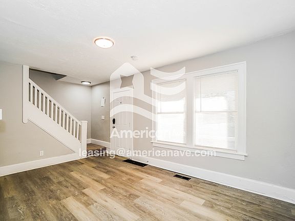 497515_003_living_room_13654779.jpg