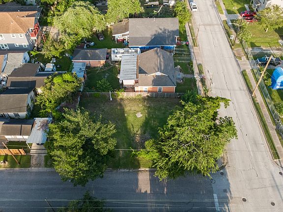 4th image of 200 E Defee Ave