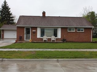 27028 Belanger St, Roseville, MI 48066