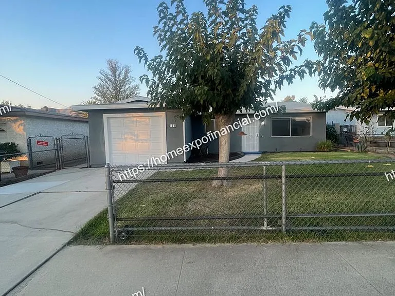 339 N Victoria Ave — Photo 21