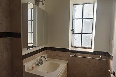 Rented by Lynn Herman Associates, LLC 