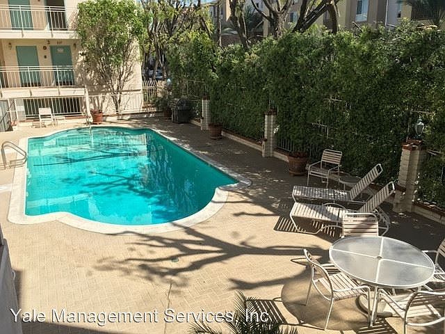 2nd image of 5204 Yarmouth Ave APT 107