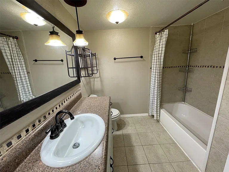 12315 Glenview Dr — Photo 22