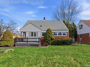 20201 Lancaster St, Harper Woods, MI
